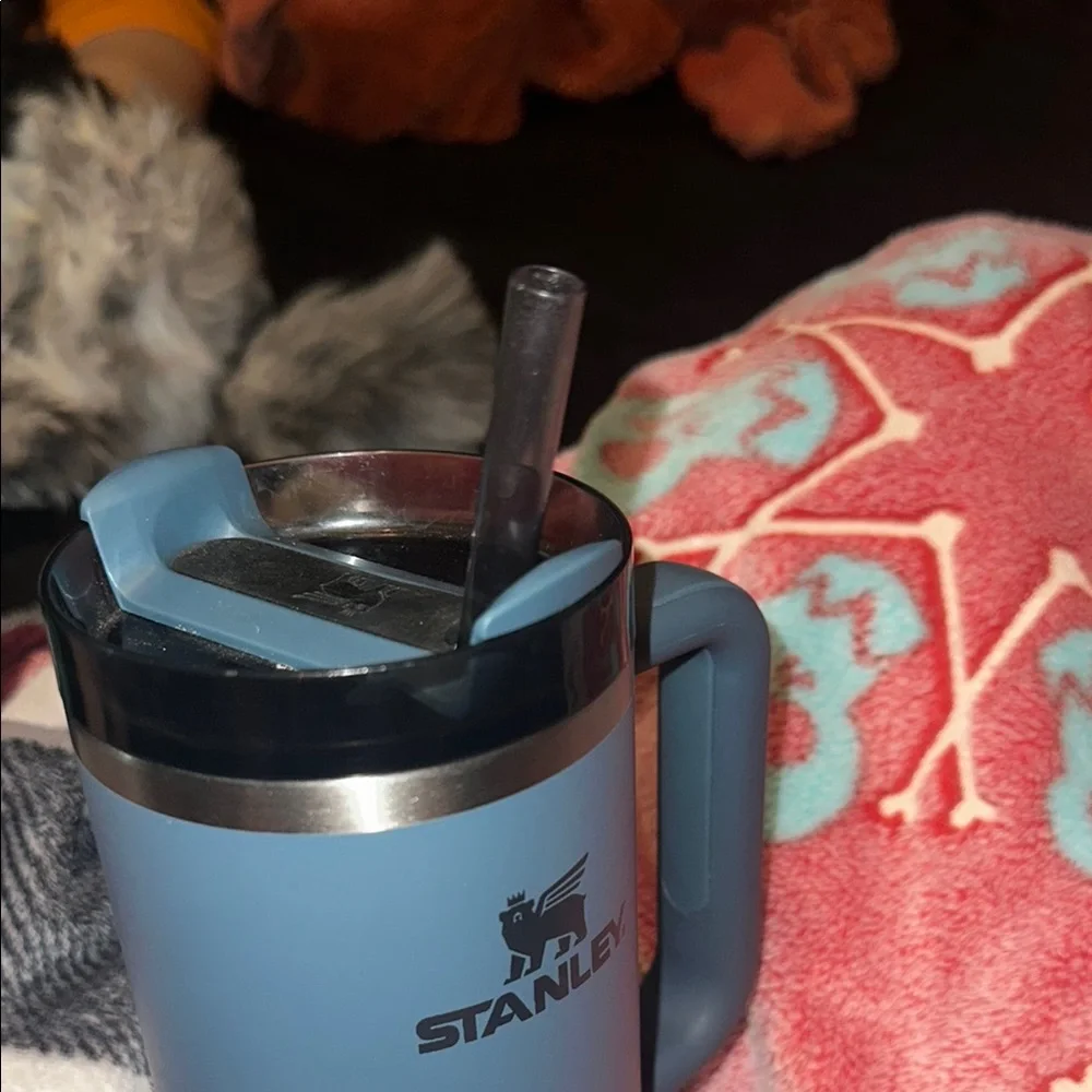 Stanley 30oz Quencher - Picture 4 of 5